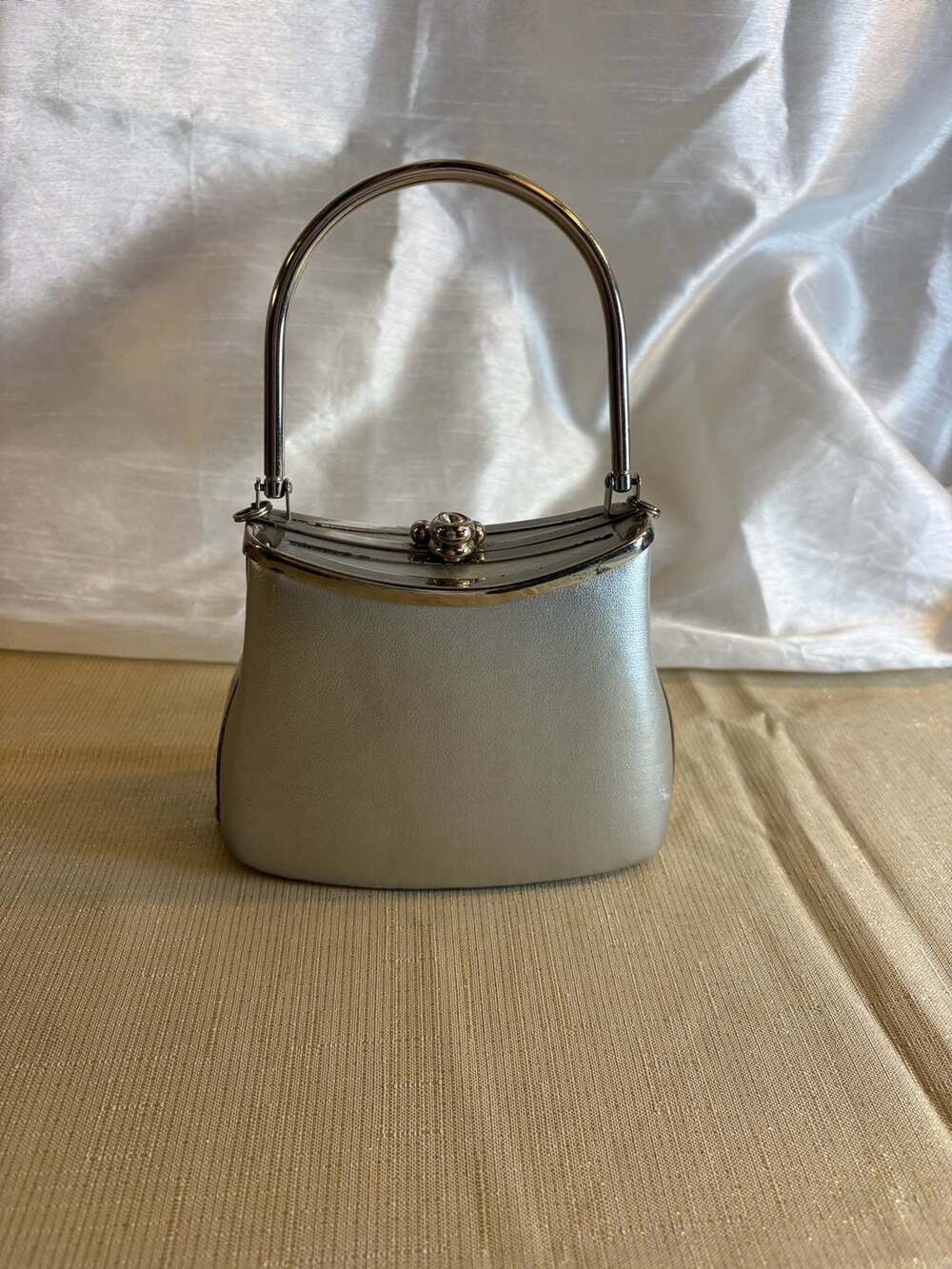 Vintage Silver Metallic Frame Top Handle Evening Bag